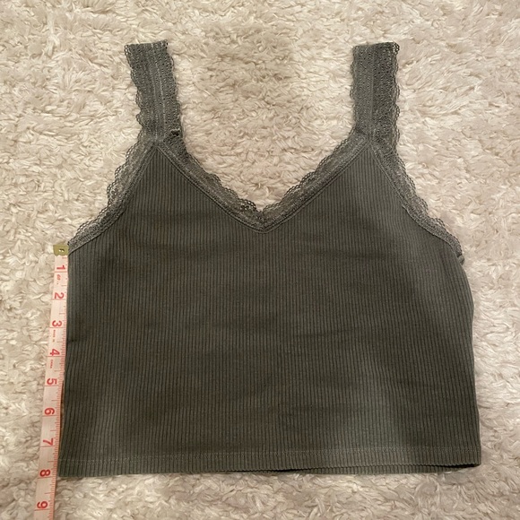 Cropped Tank Top - Picture 5 of 6